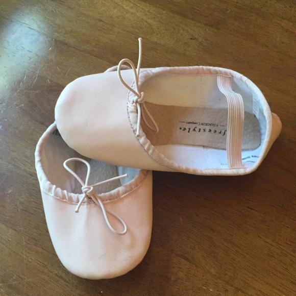 Size 11 Pink leather sole ballet shoes - Picture 1 of 3